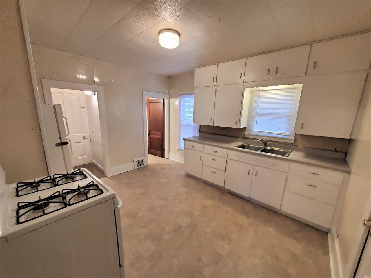 728 Lincoln Ave - Photo 5 of 30