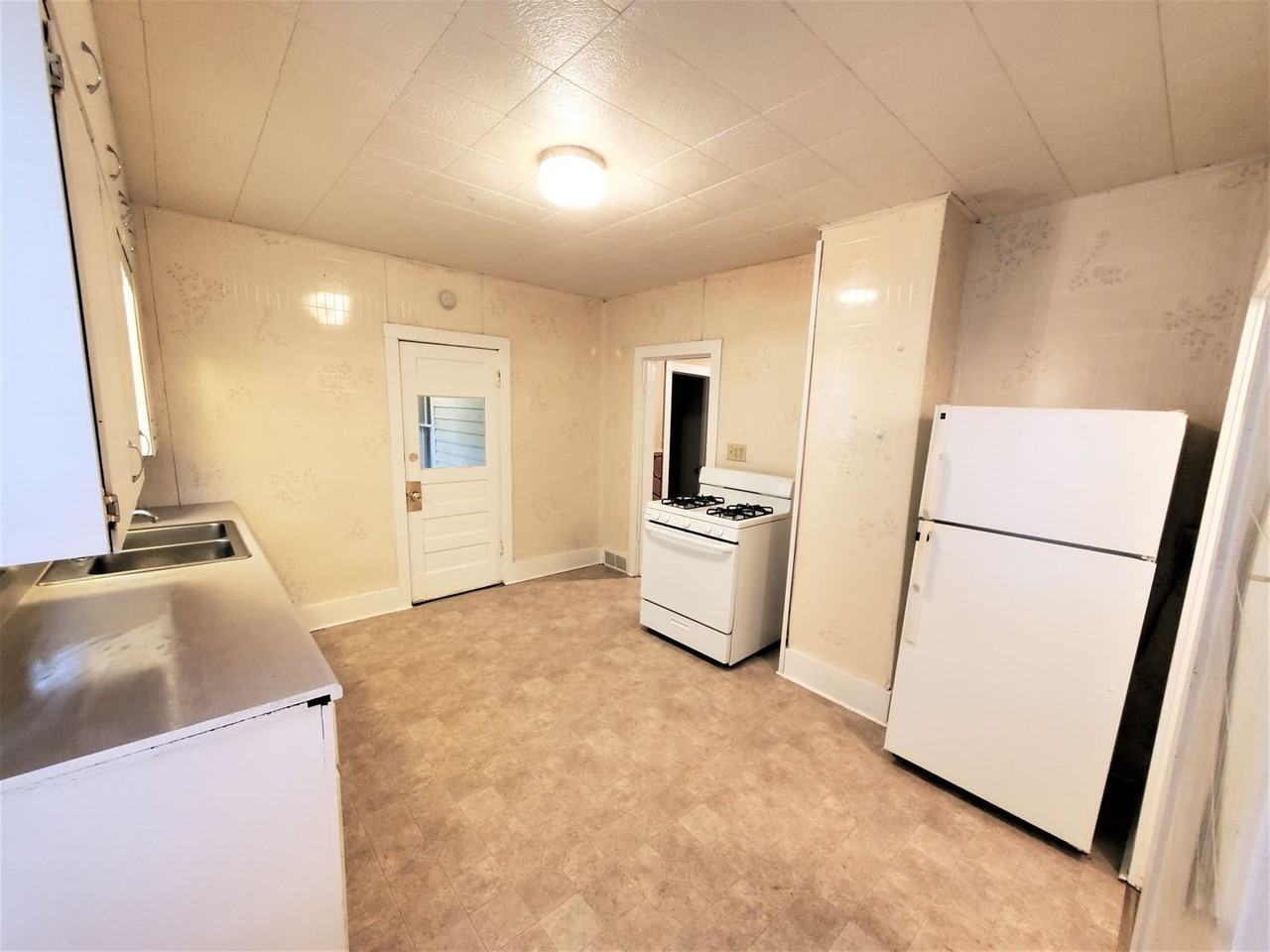 728 Lincoln Ave - Photo 6 of 30