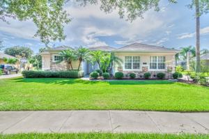 featured image of 4213 Mayfair Ln