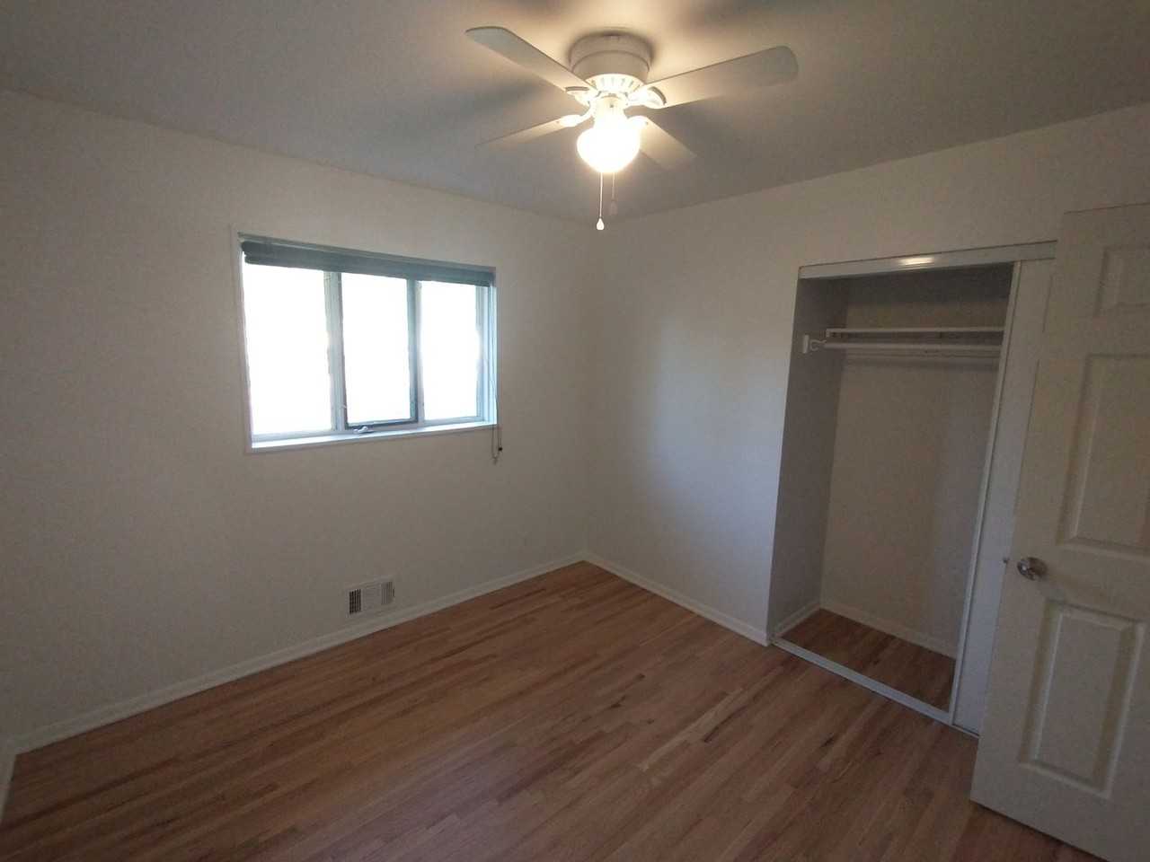 3325 Martin Dr - Photo 7 of 19