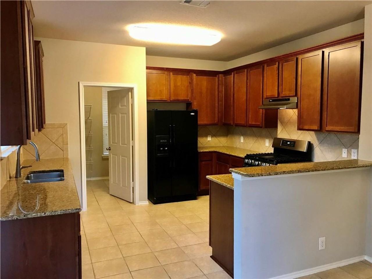 13609 Pine Warbler Dr - Photo 7 of 20