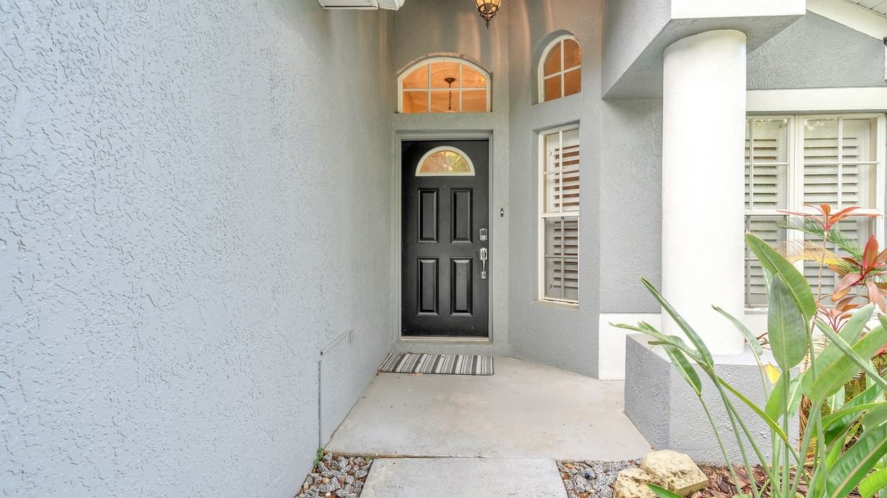9918 Hartwell Bridge Cir - Photo 3 of 39