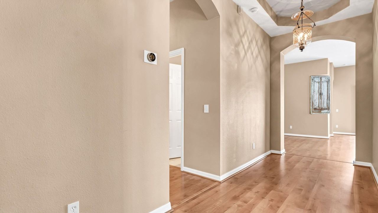 9918 Hartwell Bridge Cir - Photo 7 of 39