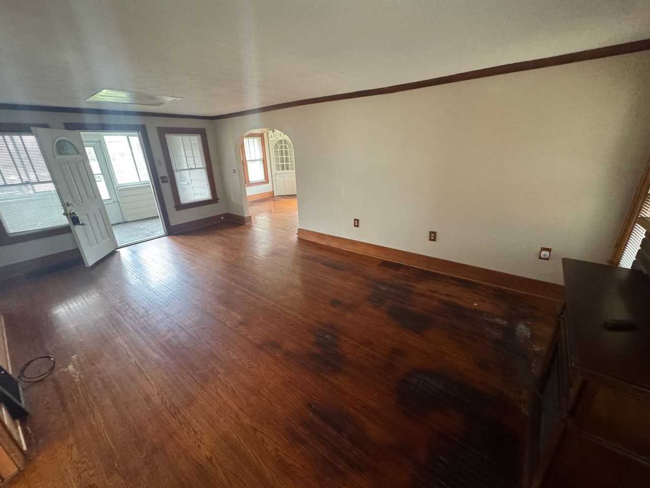 157 Fairview Ave - Photo 3 of 14