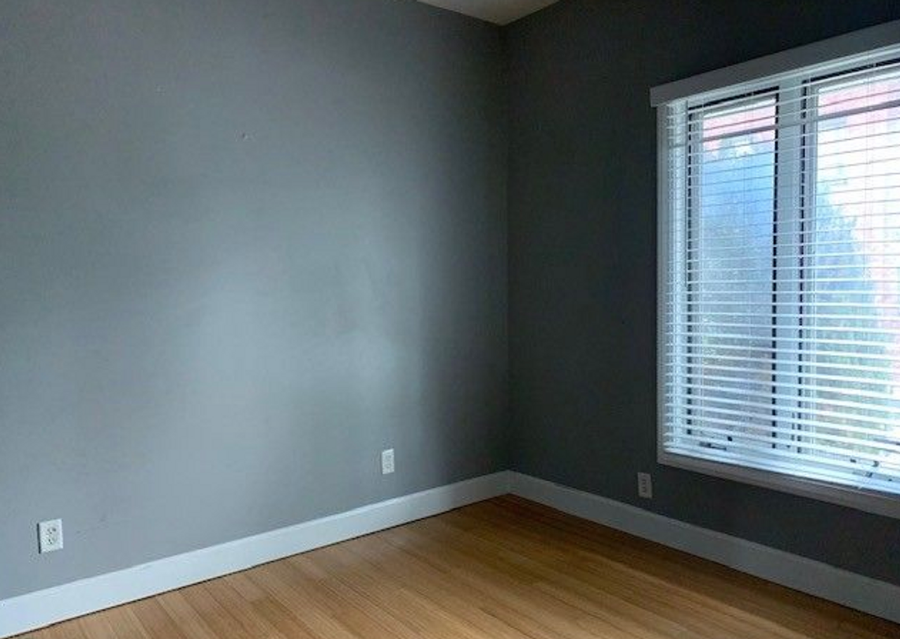 1424 S Walnut St - Photo 5 of 7