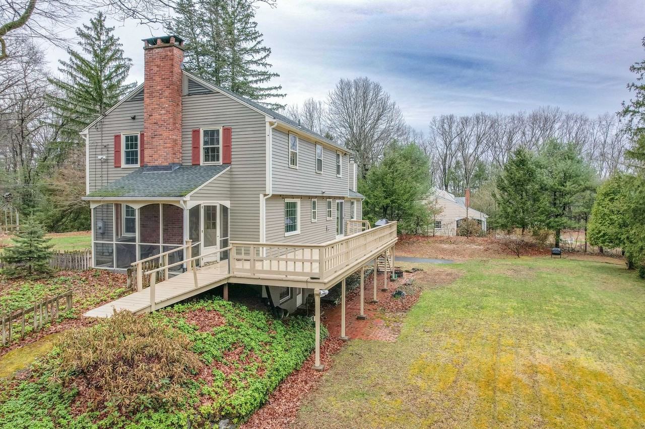 30 Hawley Hill Rd - Photo 3 of 33