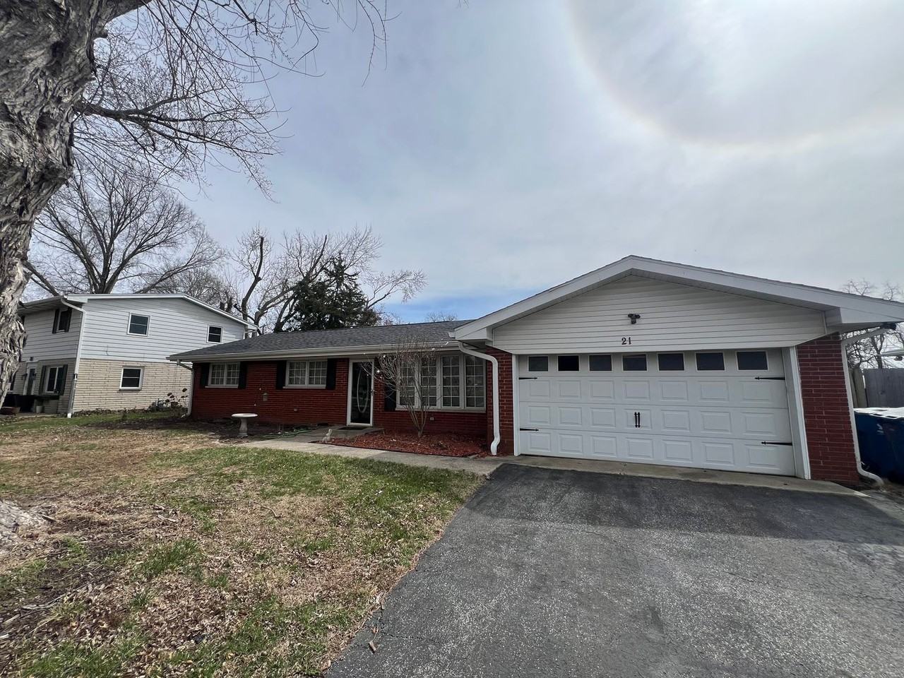 21 Birch Dr - Photo 2 of 18