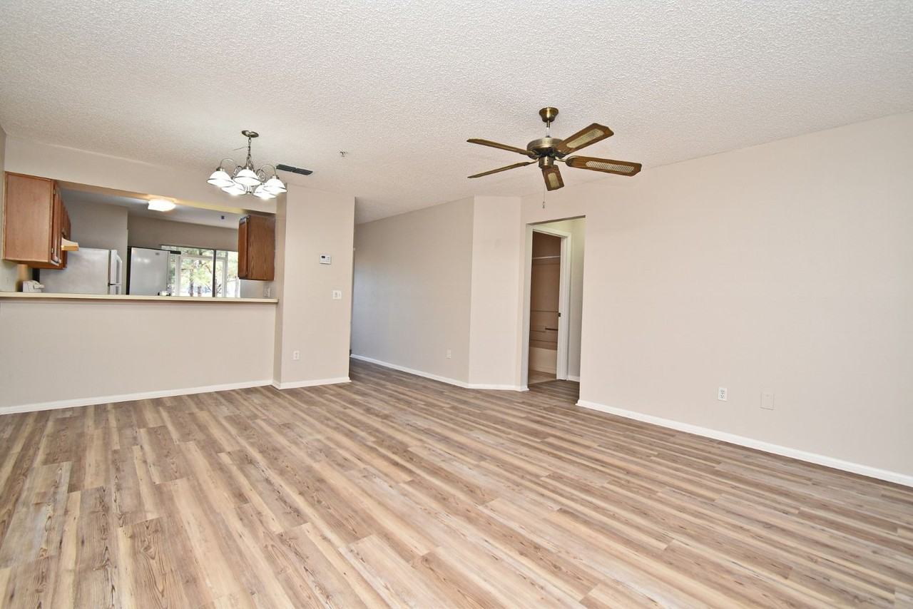 144 Reserve Cir #112 - Photo 7 of 22