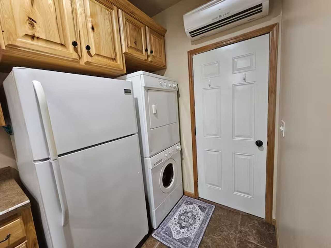 The Suite Six - Photo 3 of 20