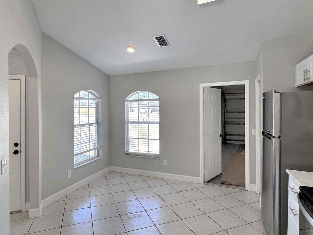 82 Tyler Rd - Photo 3 of 20