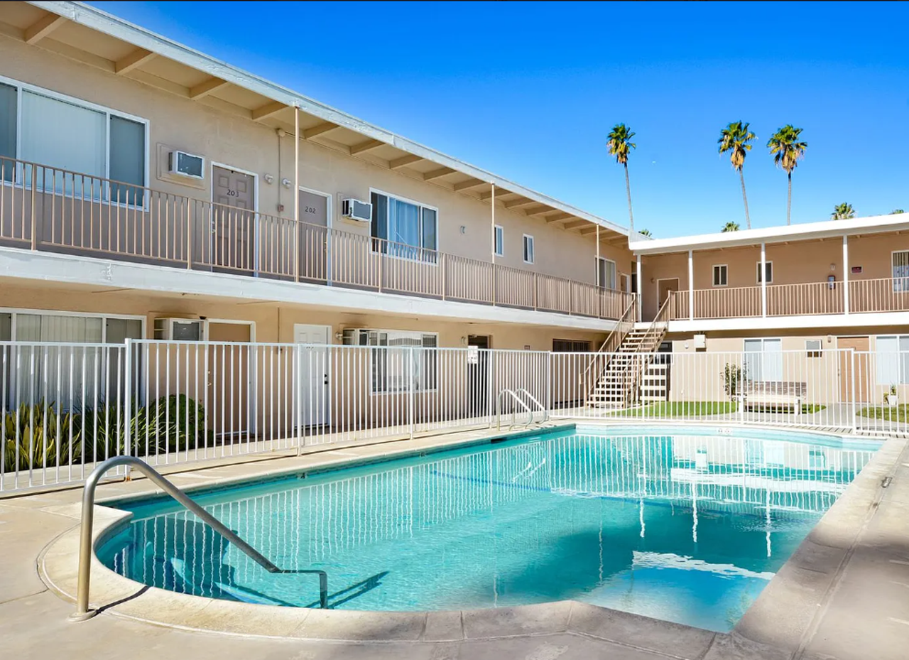 Sandra's Apartments - Photo 3 of 24