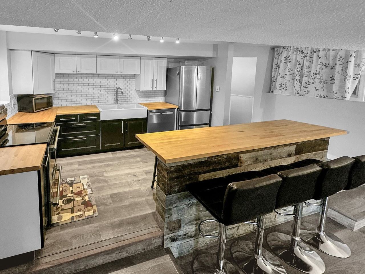 1120 Ski Hill Rd #13 - Photo 5 of 23