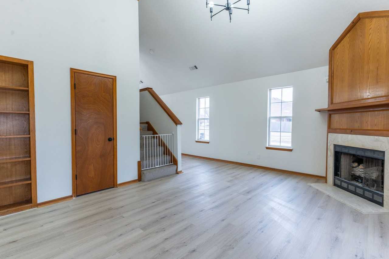 1801 Sw 24th St - Photo 5 of 16