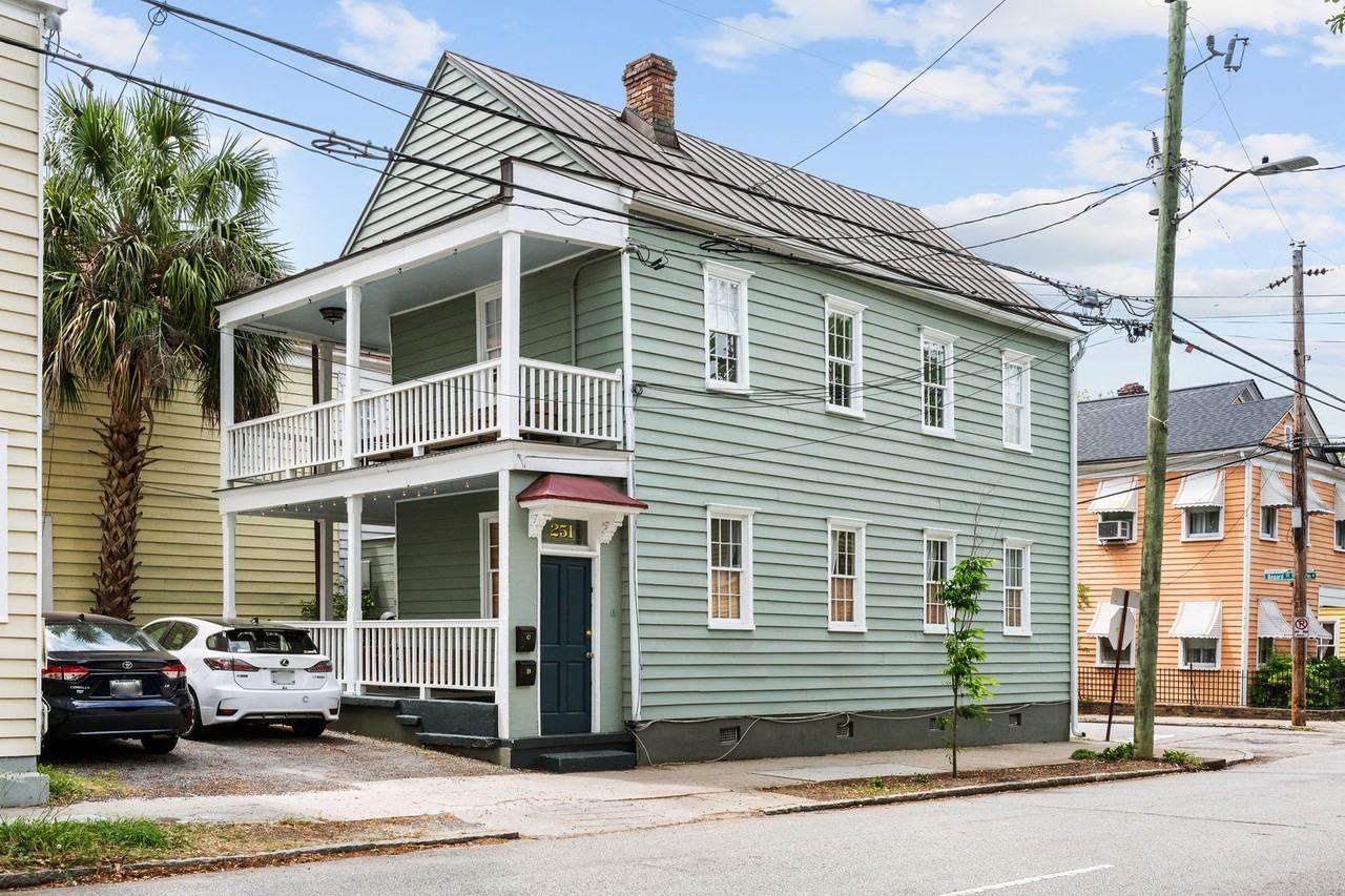 251 Ashley Ave - Photo 4 of 28