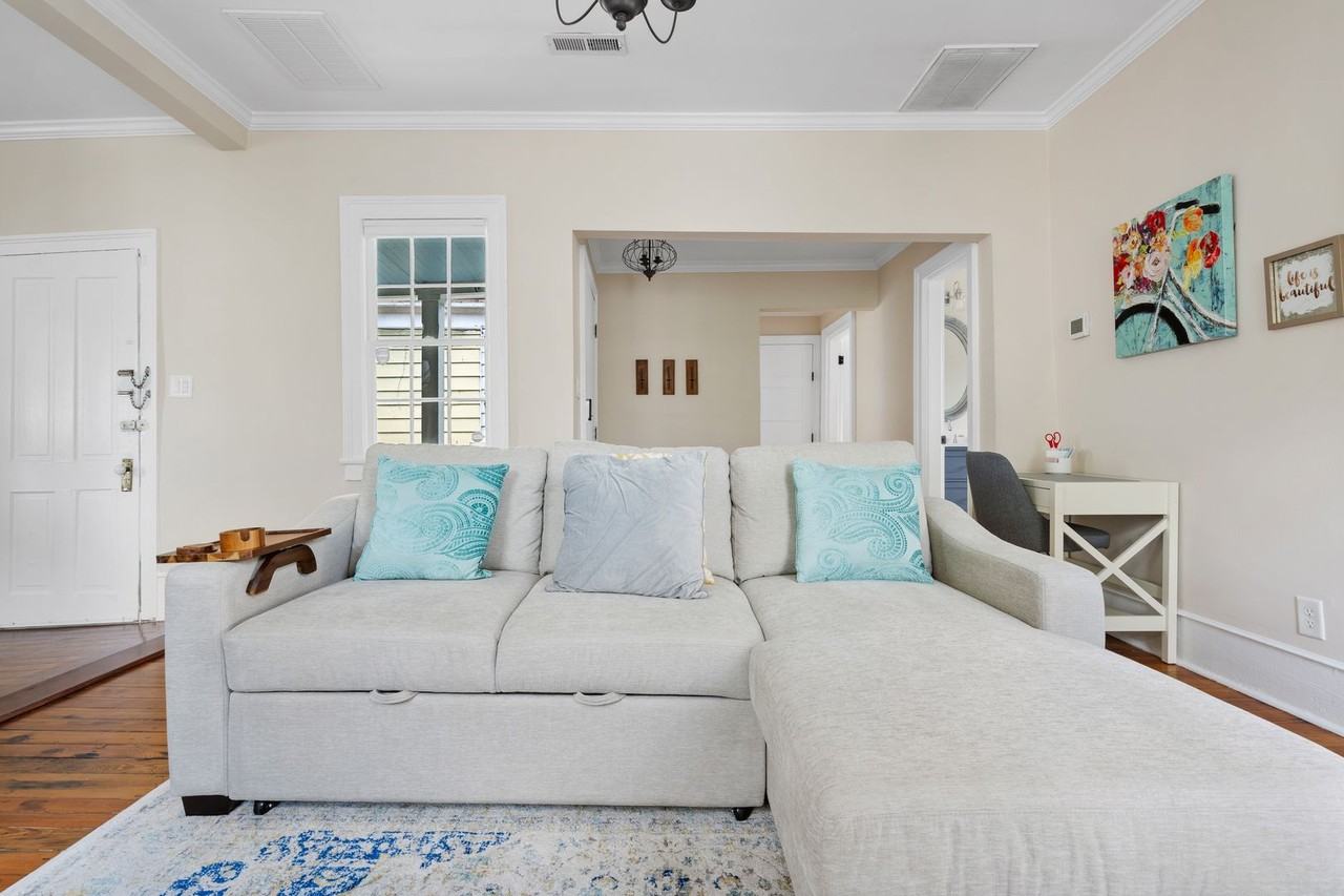 251 Ashley Ave - Photo 7 of 28