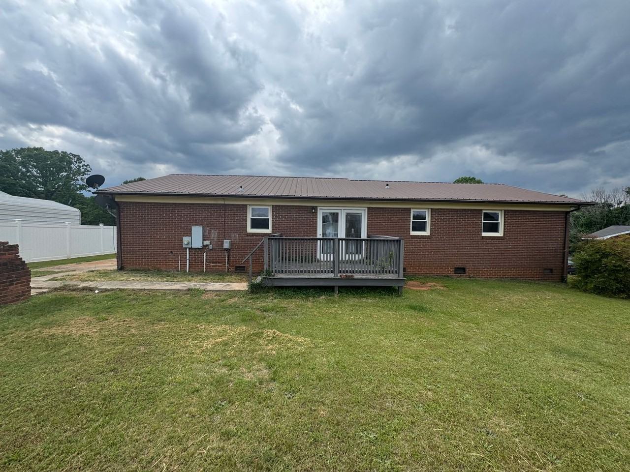 1706 Windover Rd - Photo 3 of 23