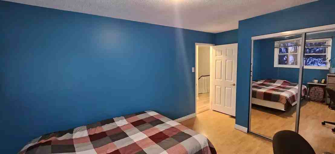 42 Rosenfeld Dr - Photo 2 of 7