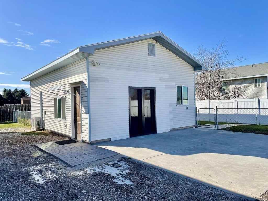 10058 N 25th E - Photo 2 of 13