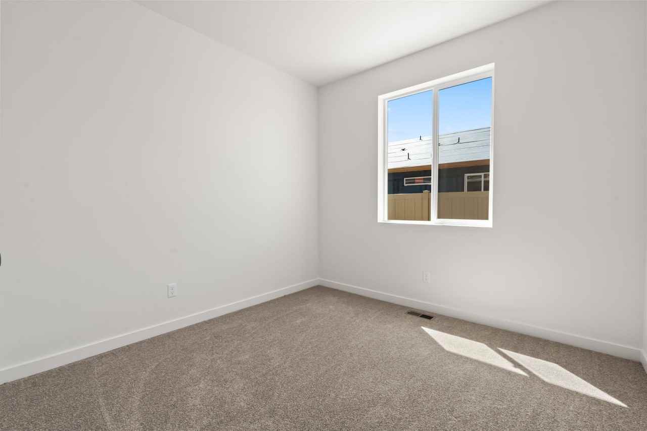 11137 Overhang St - Photo 6 of 23