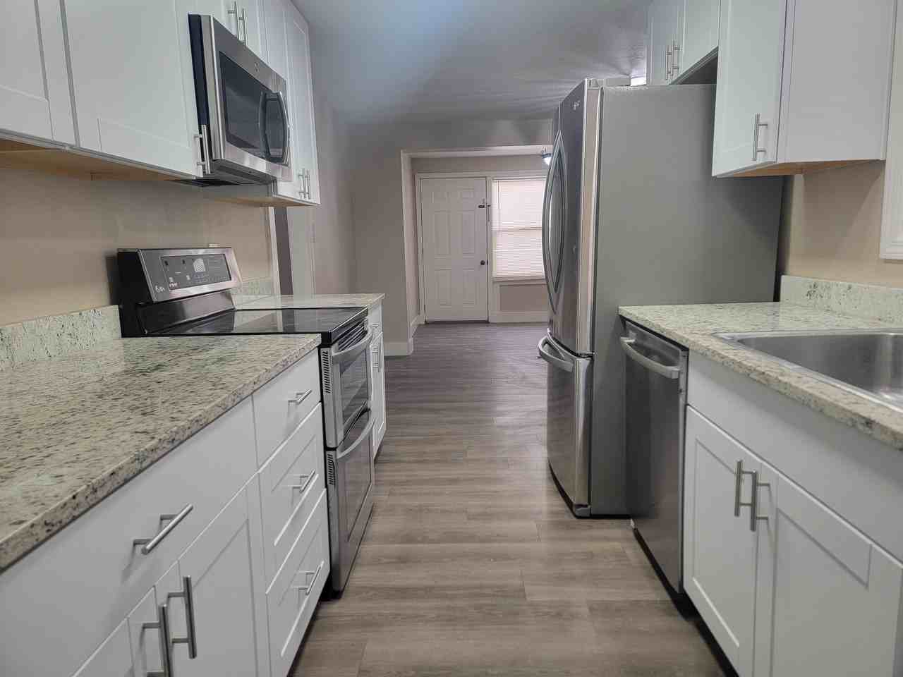 8490 Se - Photo 5 of 41