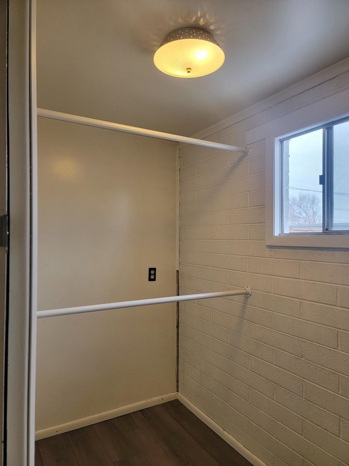 8490 Se - Photo 3 of 41