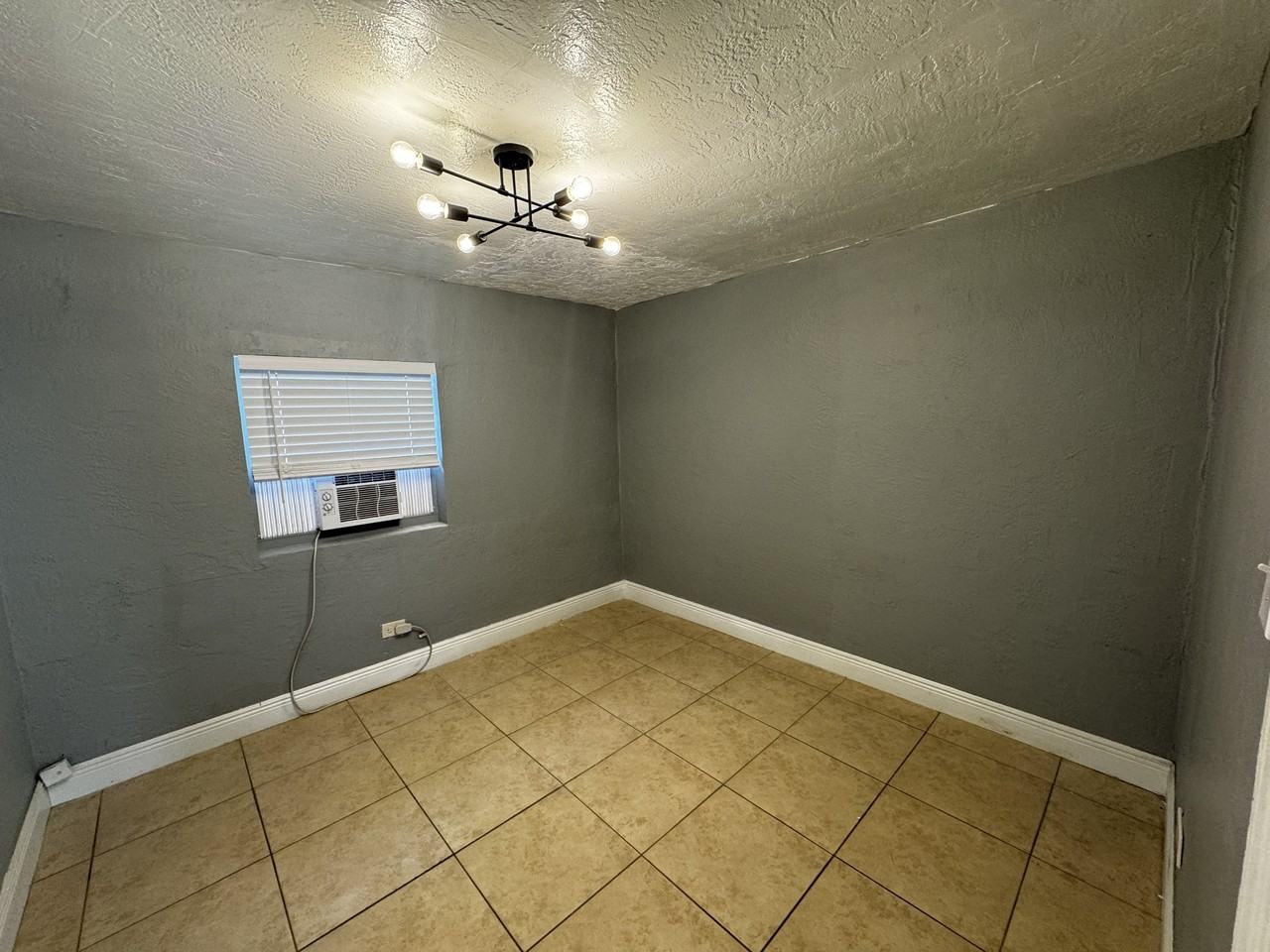 4017 Sw 24th St #3 - Photo 2 of 17