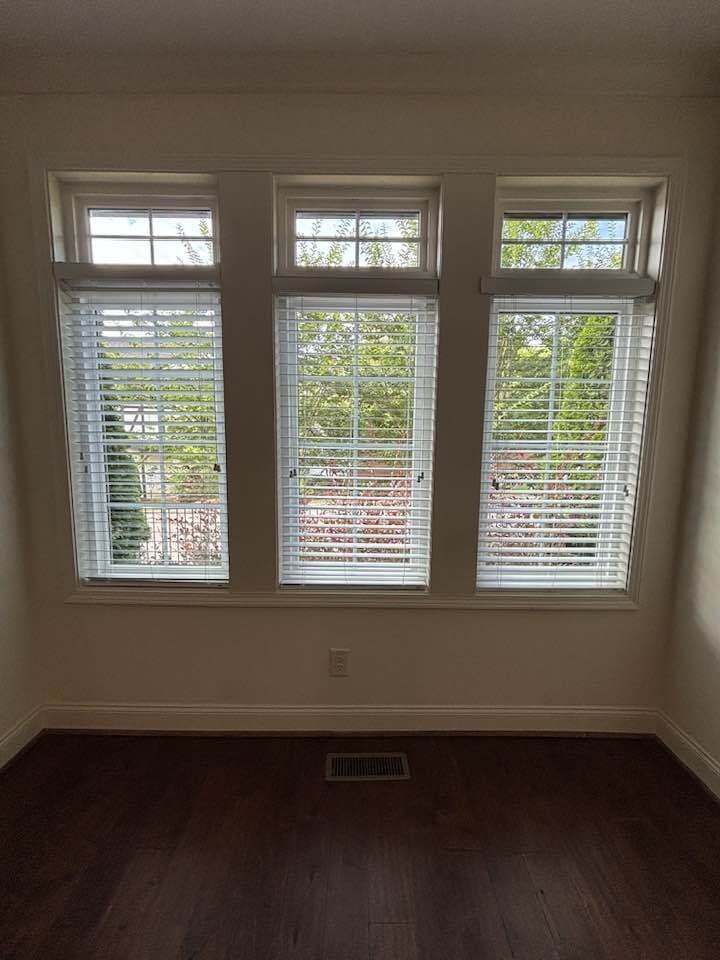 954 Lennox Blvd - Photo 7 of 29