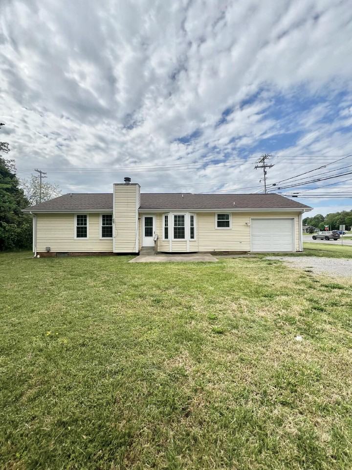2303 Stokes Rd - Photo 3 of 20