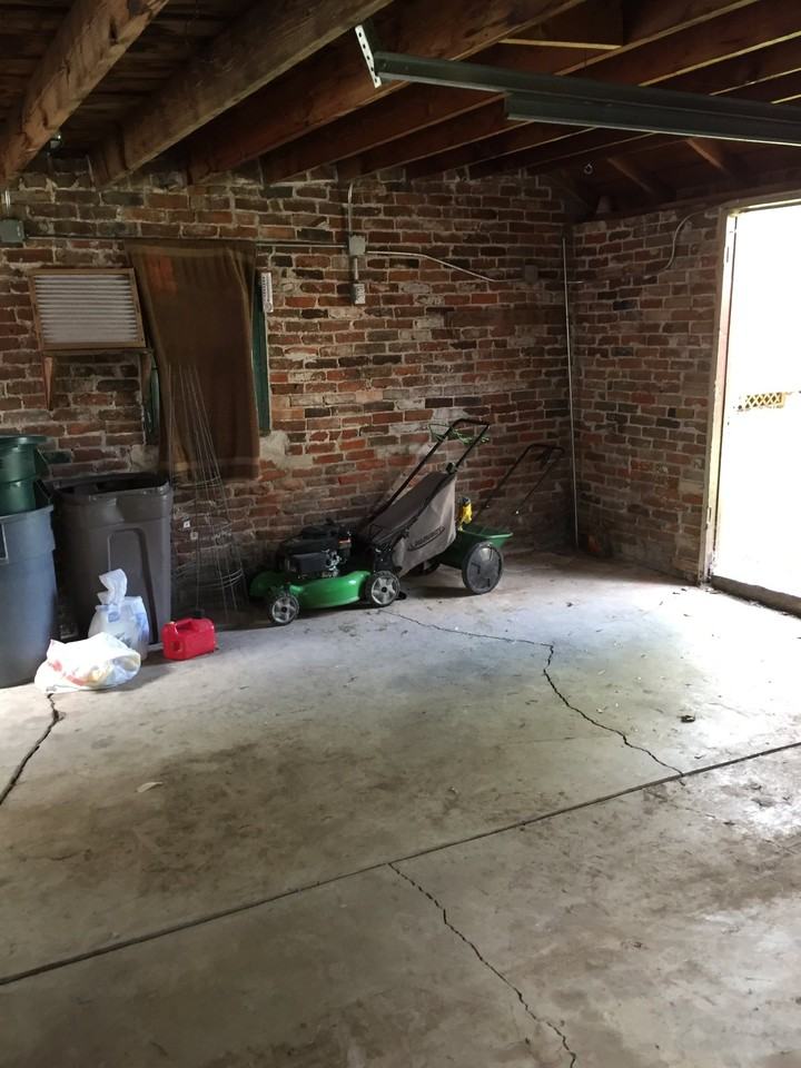 1387 Hudson St - Photo 2 of 24