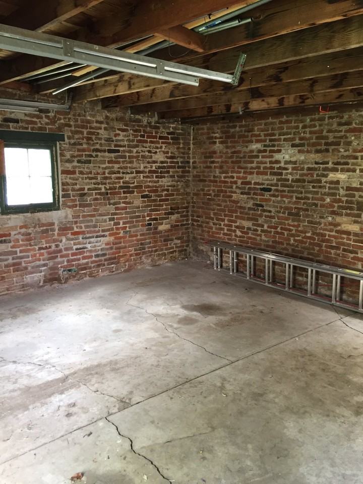 1387 Hudson St - Photo 6 of 24