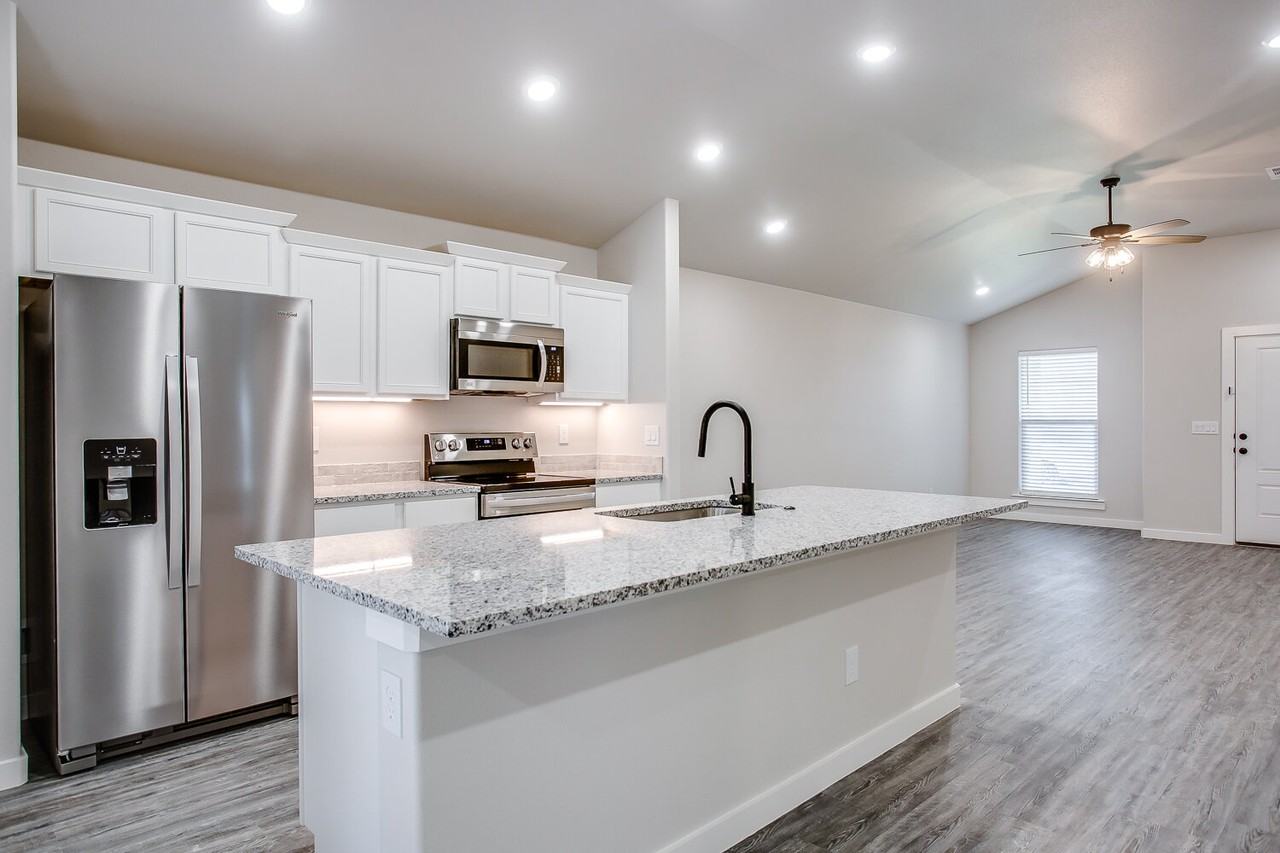 10518 Abbeville Ave - Photo 7 of 19