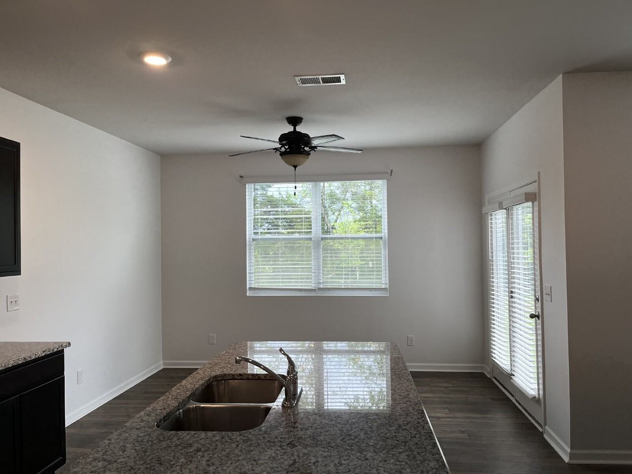 1083 Pepper Stone Dr - Photo 3 of 25