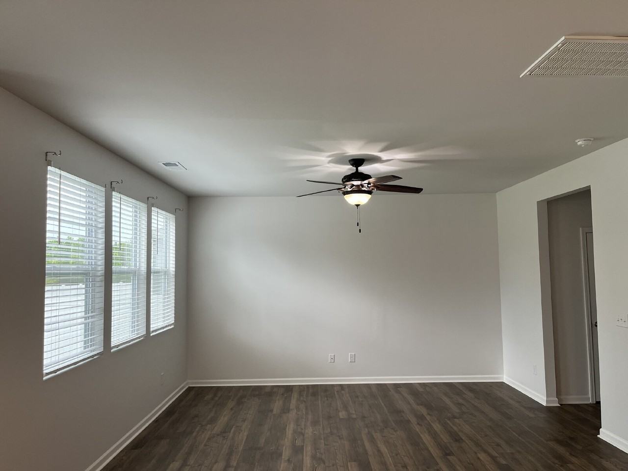 1083 Pepper Stone Dr - Photo 5 of 25
