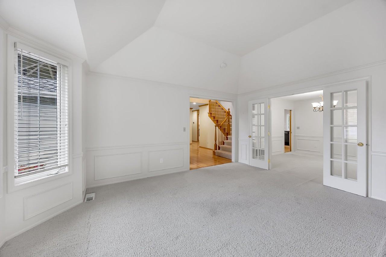 1711 28th St Se - Photo 5 of 26