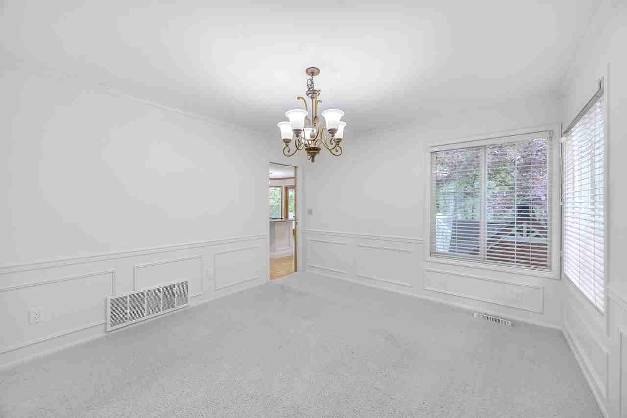 1711 28th St Se - Photo 6 of 26