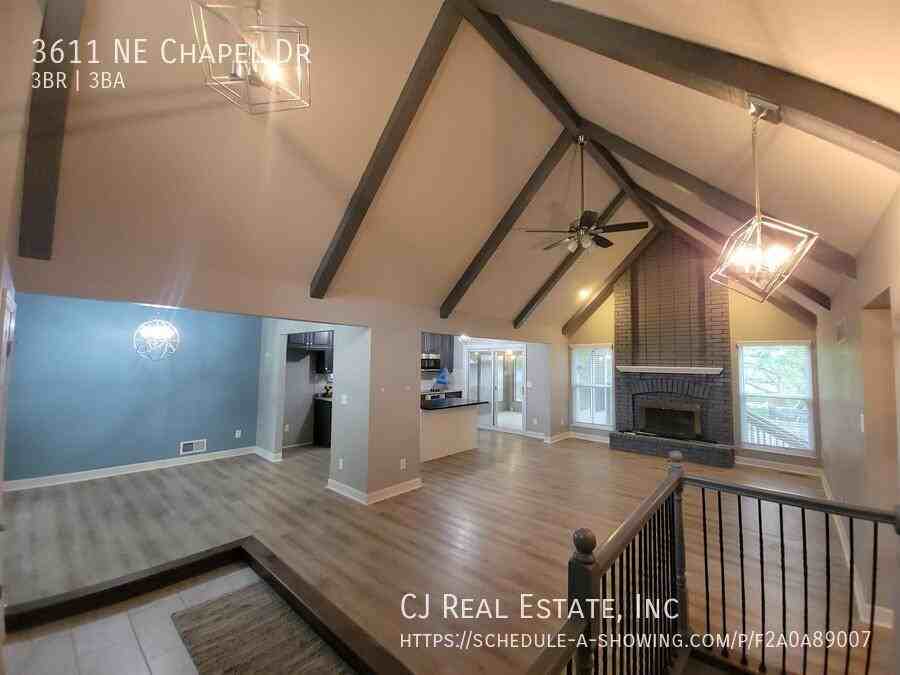3611 Ne Chapel Dr - Photo 2 of 11