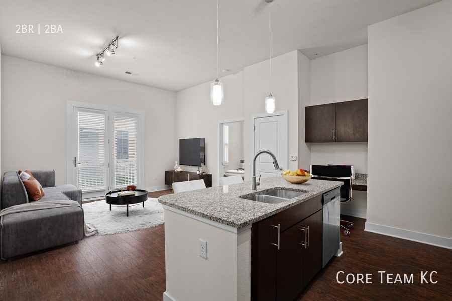 3895 State Line Road #123 - Photo 5 of 32