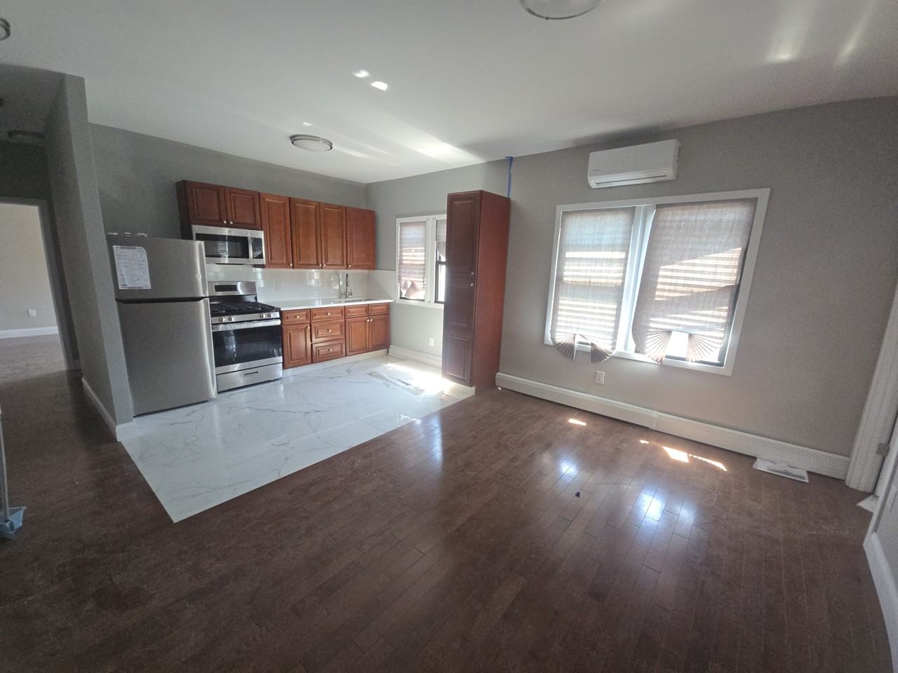111 Hawthorne St #1 - Photo 2 of 12