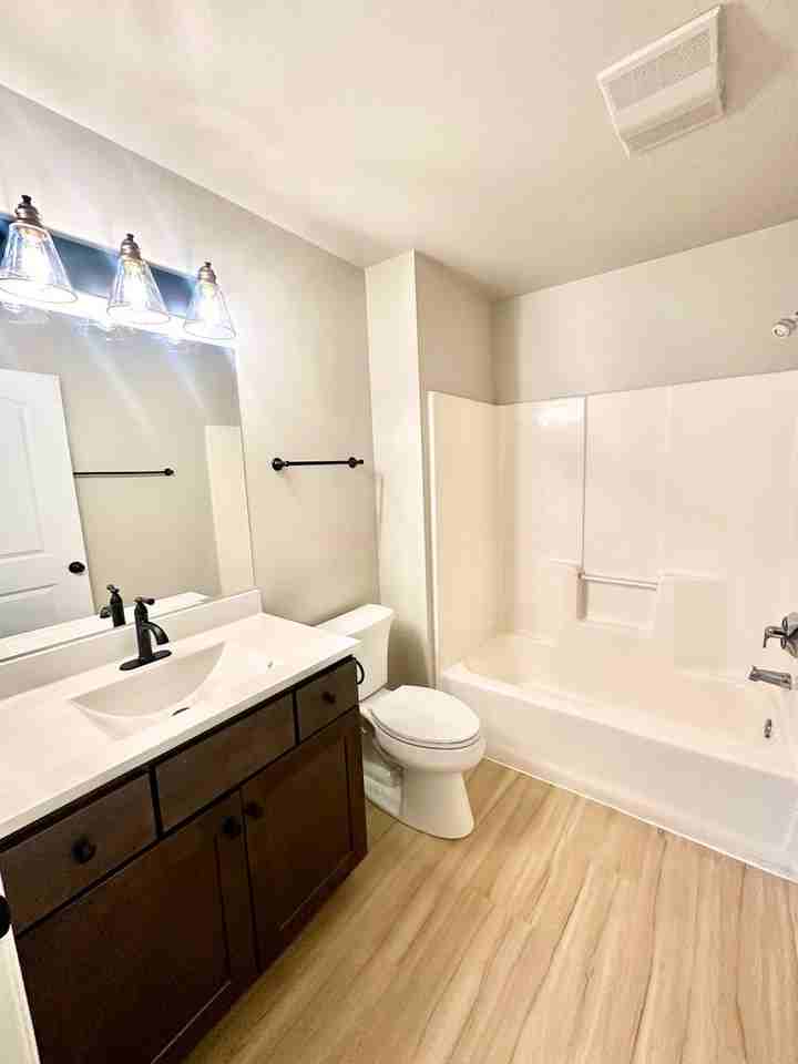 Port Terrace - Photo 6 of 9