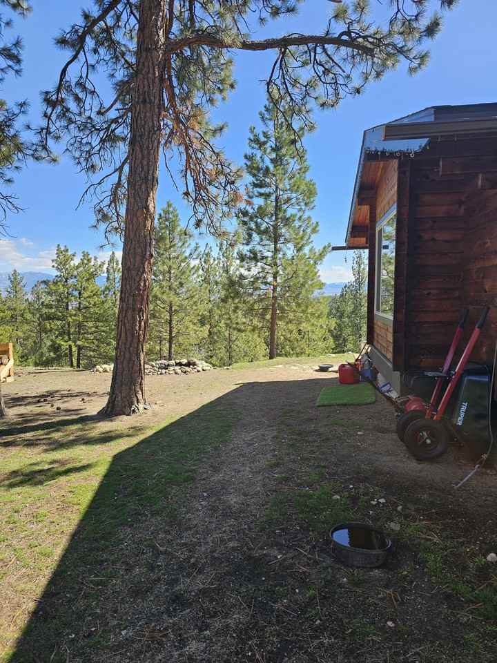 1835 Mountain Meadow Ln #NA - Photo 3 of 17