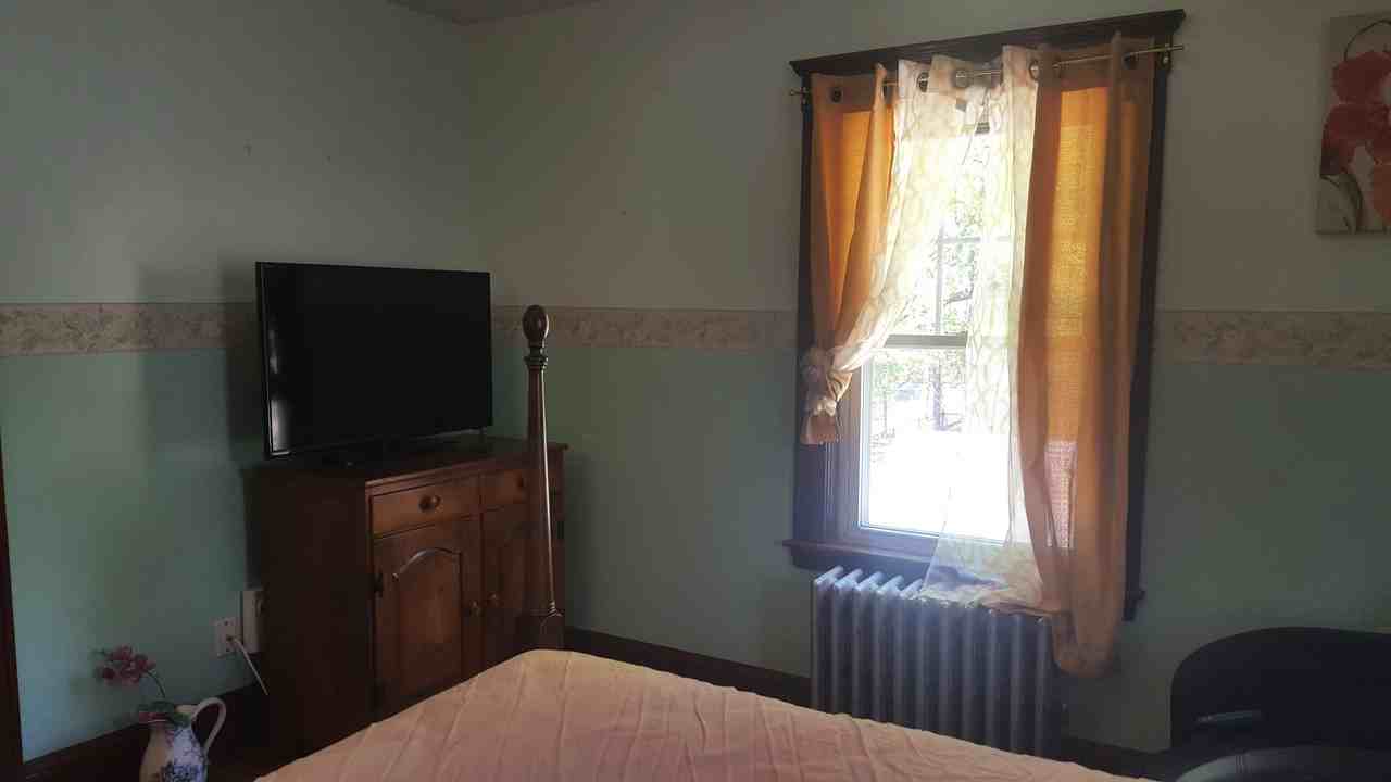 E Cross St #4 - Photo 5 of 16