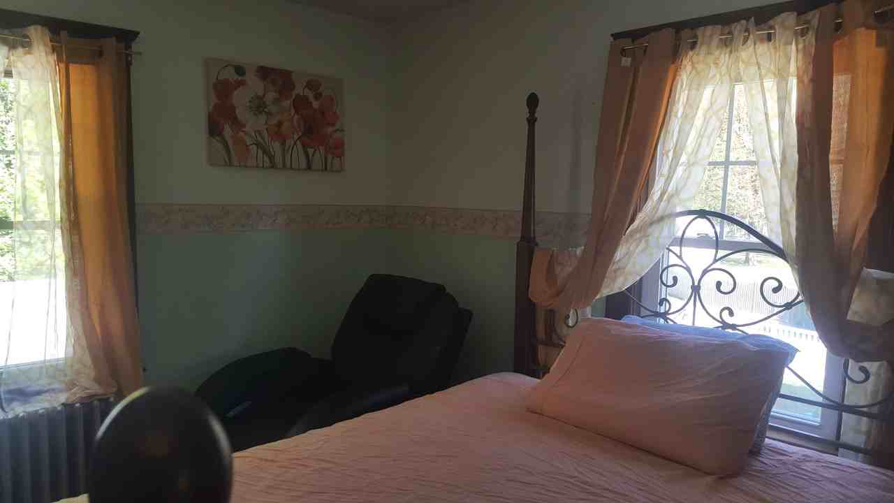 E Cross St #4 - Photo 6 of 16