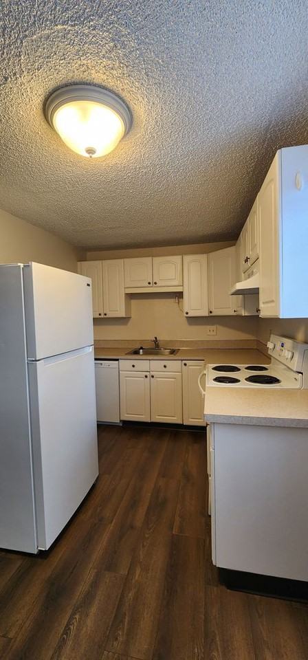 474-Elm Road - Photo 3 of 45