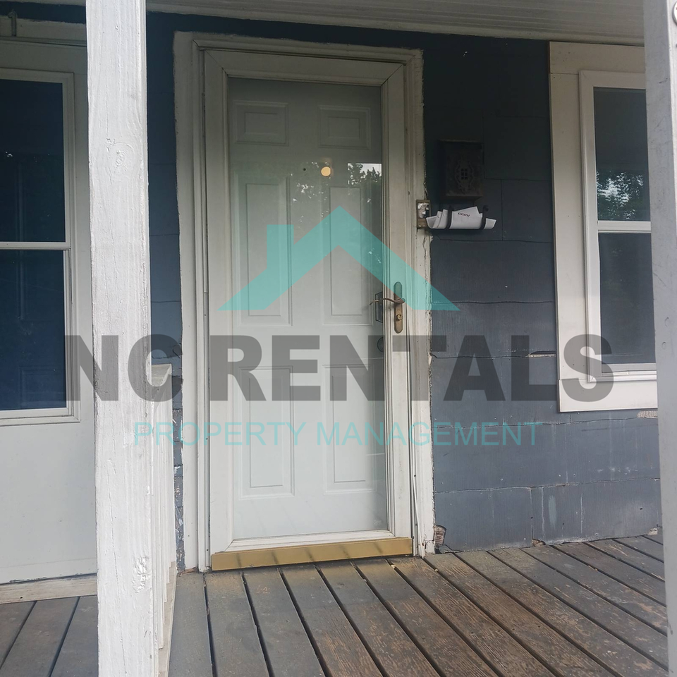 1409 Underwood Ave - Photo 2 of 21