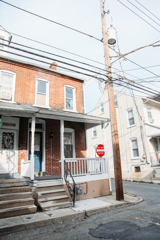 1121 W Maple St #NA - Photo 3 of 12