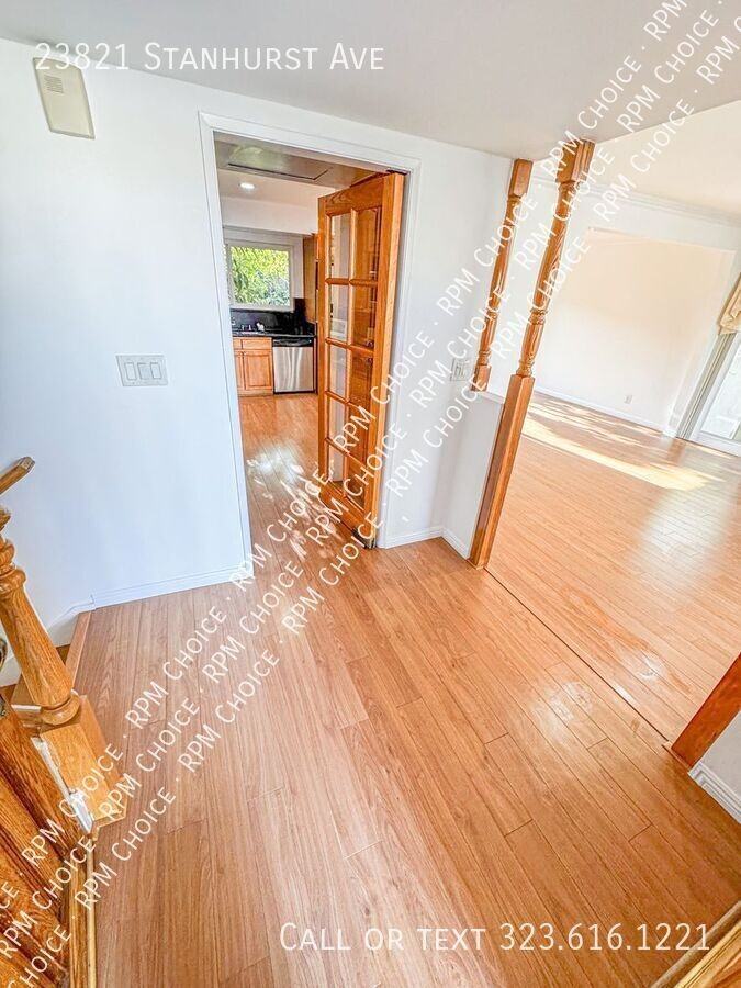 23821 Stanhurst Ave - Photo 3 of 48