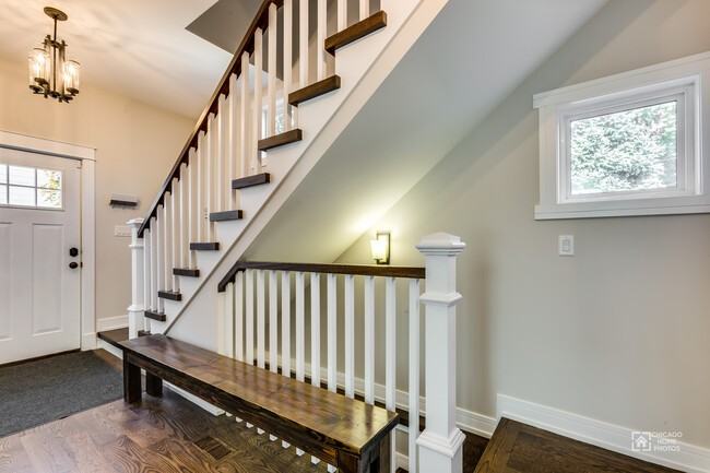 2911 N Seeley Ave #CH - Photo 6 of 24