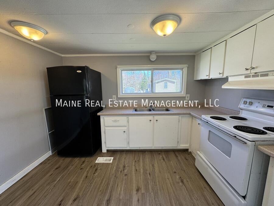 24 Park Dr - Photo 2 of 13