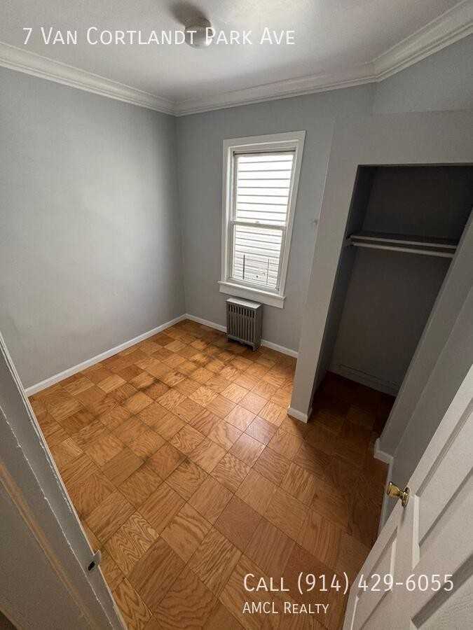 7 Van Cortlandt Park Avenue - Photo 4 of 34