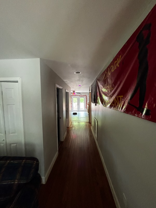 502 Longwood Ave - Photo 3 of 8